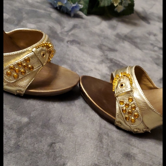 Heels - Picture 5 of 5